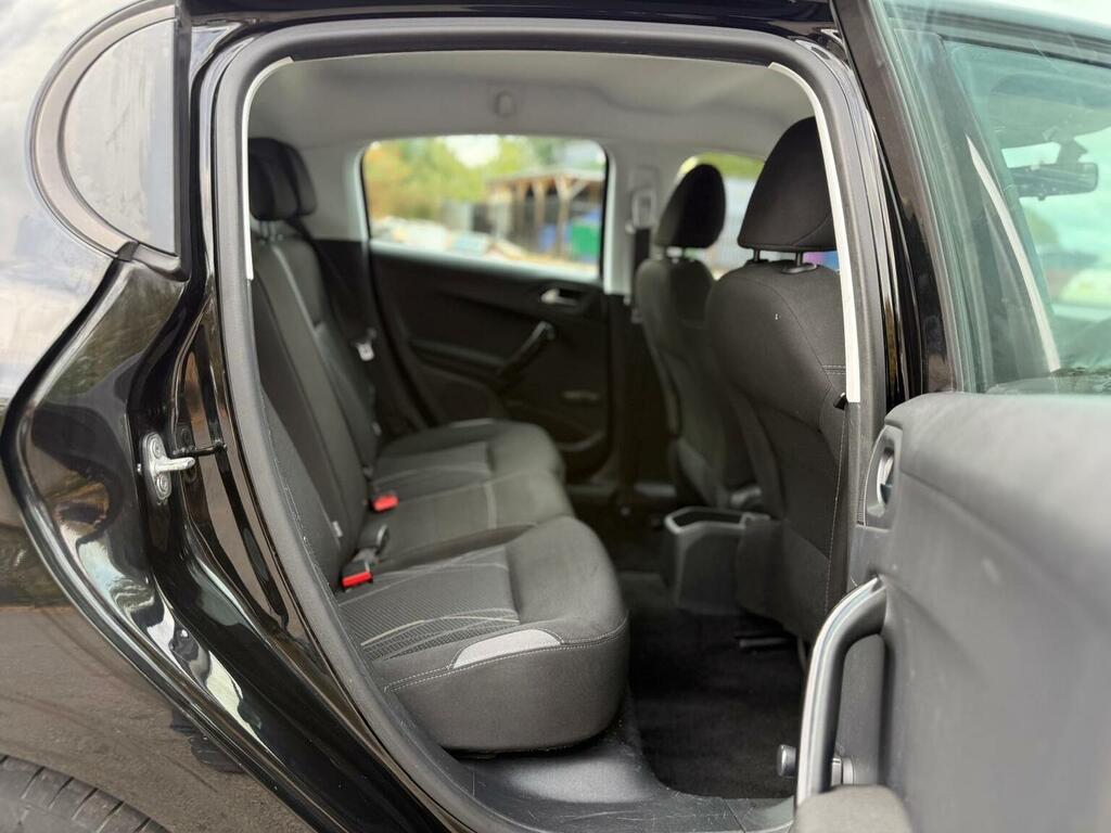 Peugeot 208 208 Active Grey #38