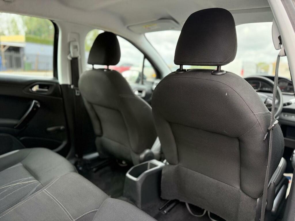 Peugeot 208 208 Active Grey #39