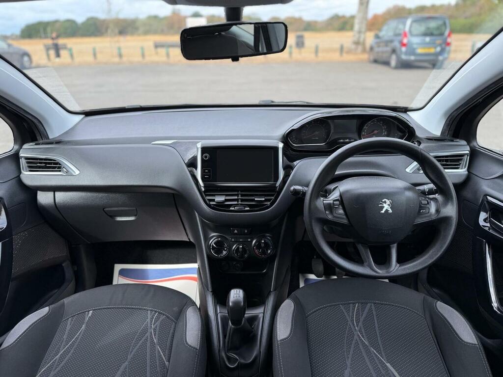 Peugeot 208 1.2 Vti Puretech Active Euro 6 Black #2