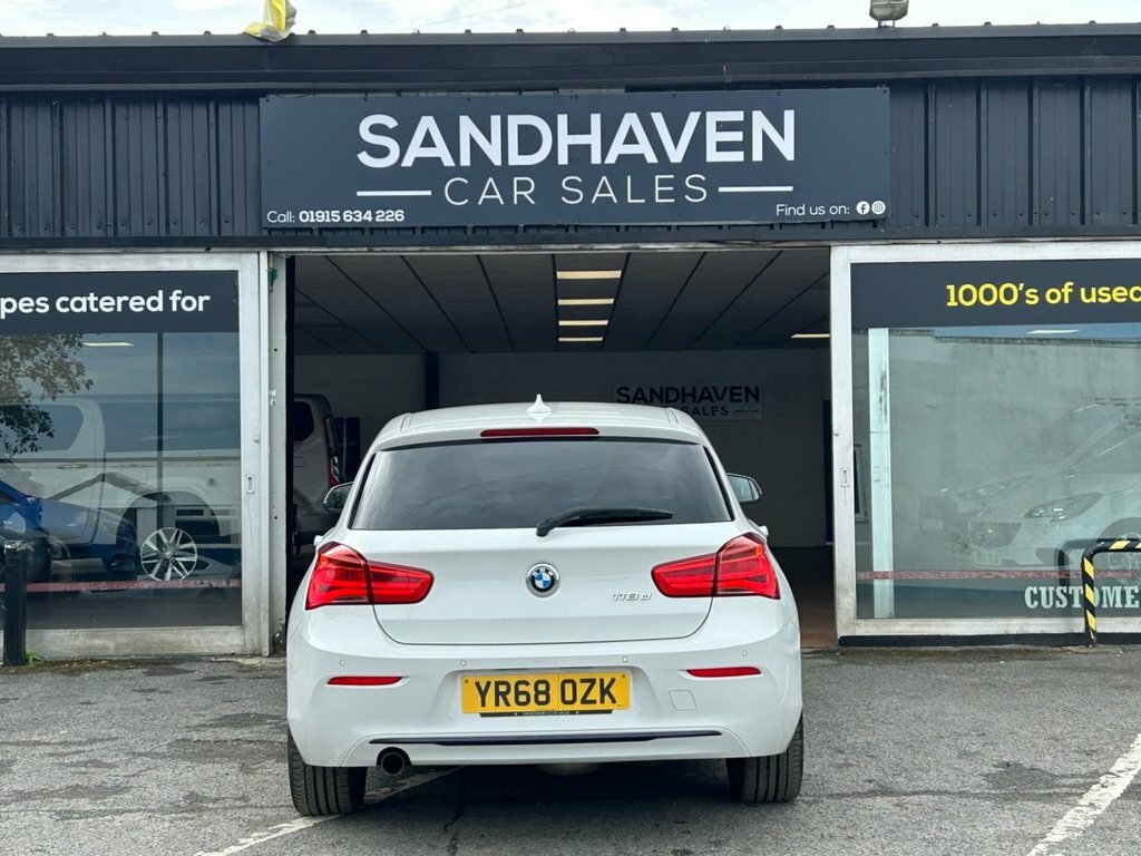 BMW 1 Series 2L Sport White #5