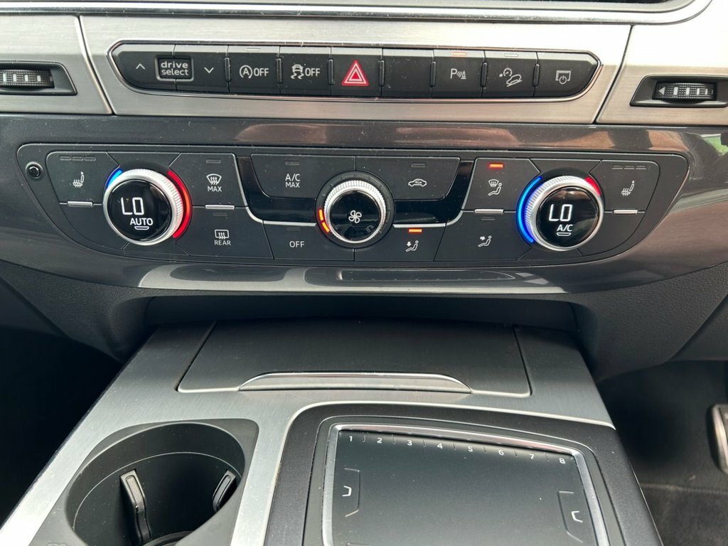 Audi Q7 3.0 Q7 Black Grey #38