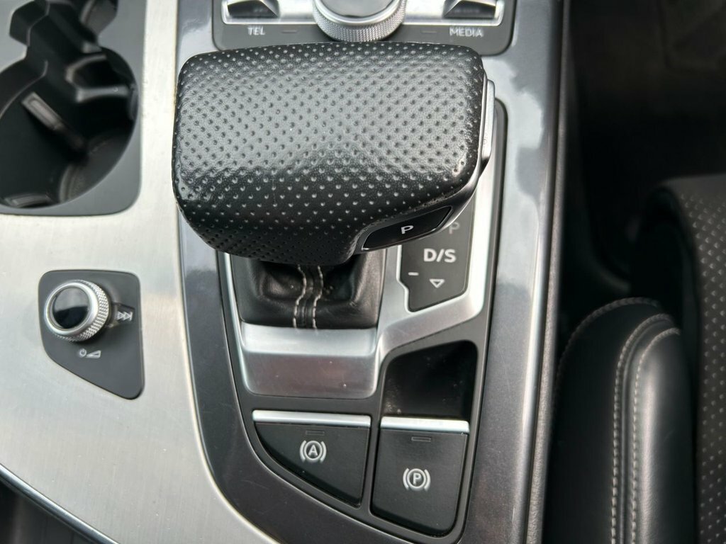 Audi Q7 3.0 Q7 Black Grey #35
