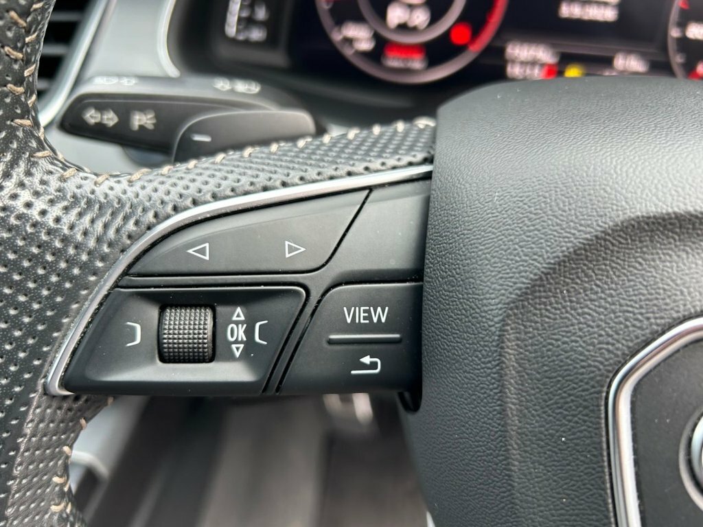 Audi Q7 3.0 Q7 Black Grey #31