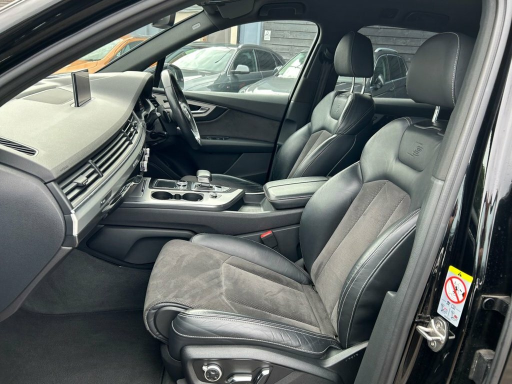 Audi Q7 3.0 Q7 Black Grey #20