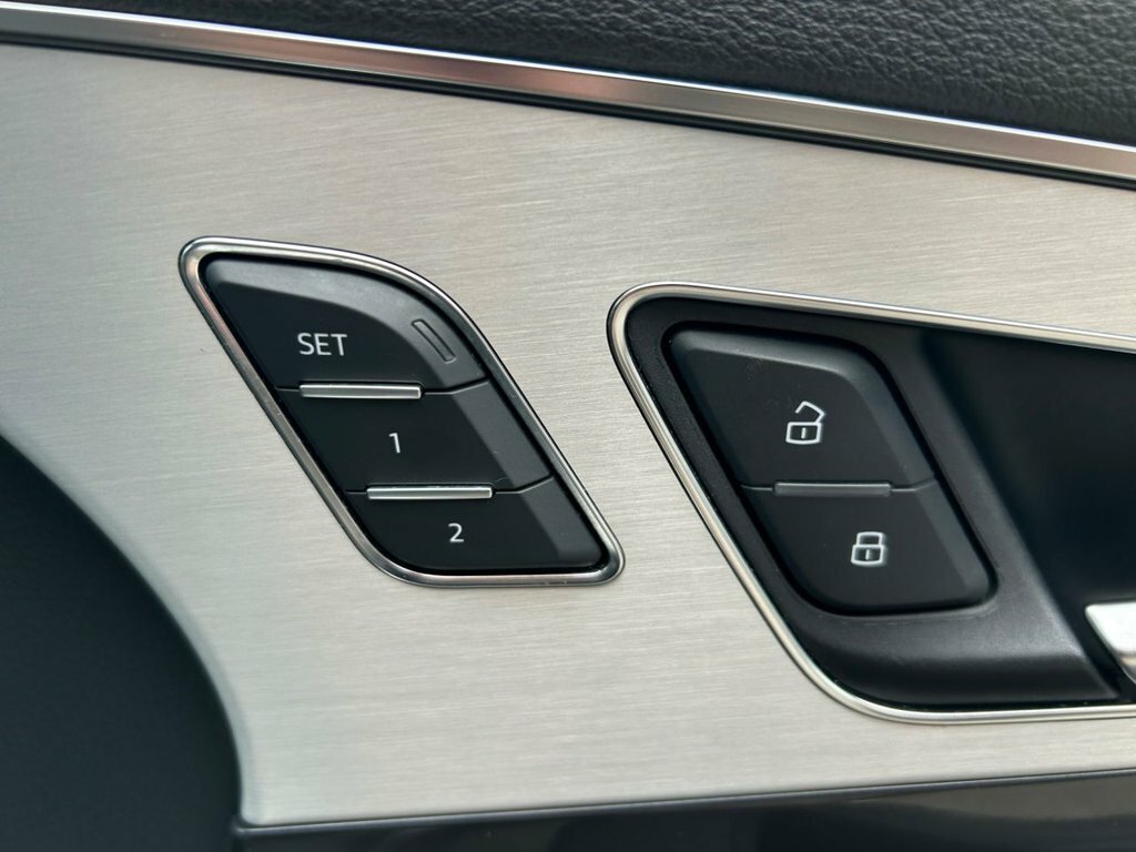 Audi Q7 3.0 Q7 Black Grey #26