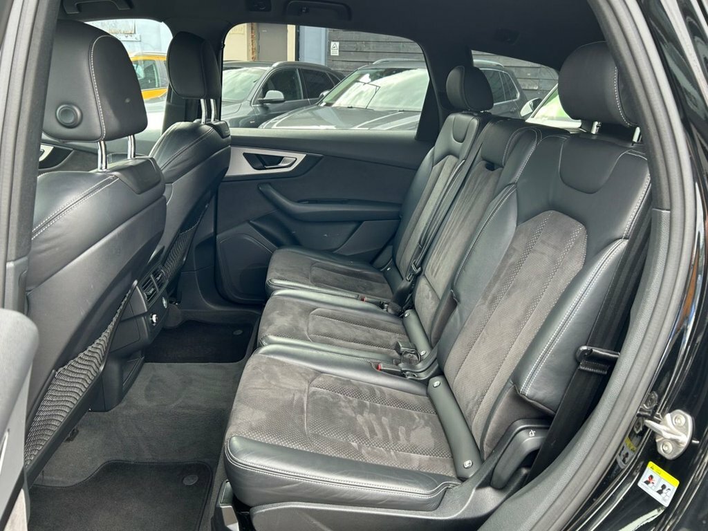 Audi Q7 3.0 Q7 Black Grey #21