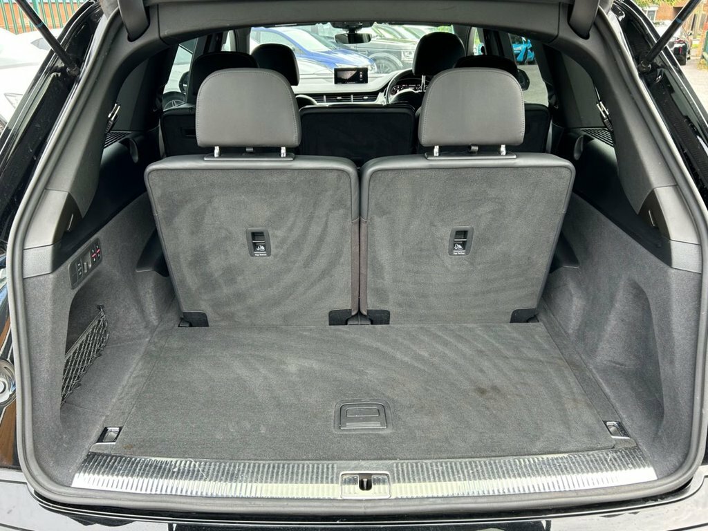 Audi Q7 3.0 Q7 Black Grey #15