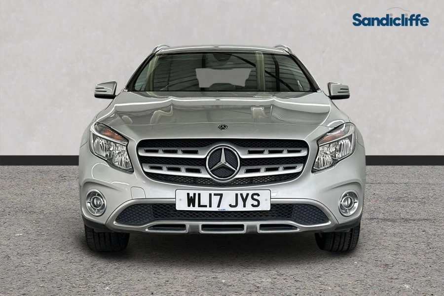 Mercedes-Benz GLA Class Gla Class Gla 200 Sport Hatchback Silver #2