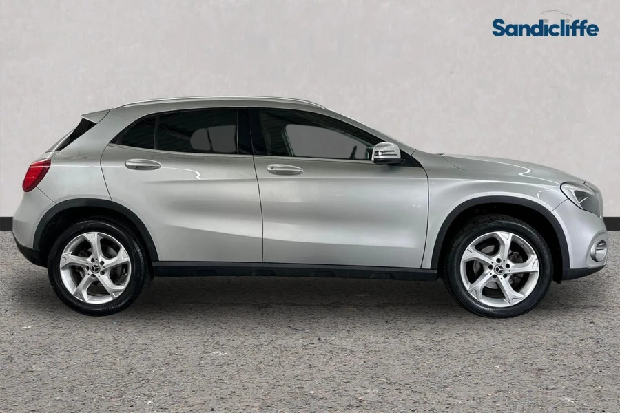 Mercedes-Benz GLA Class Gla Class Gla 200 Sport Hatchback Silver #3