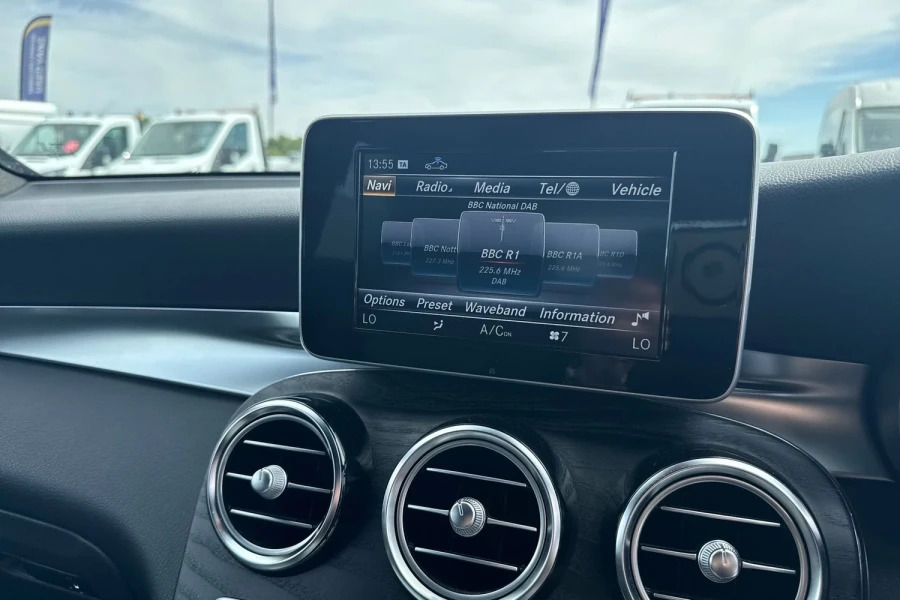 Mercedes-Benz GLC Class 2018 18 2.1 #29