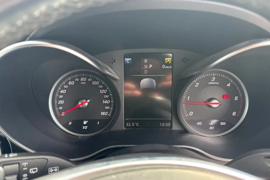 Mercedes-Benz GLC Class 2018 18 2.1 #27