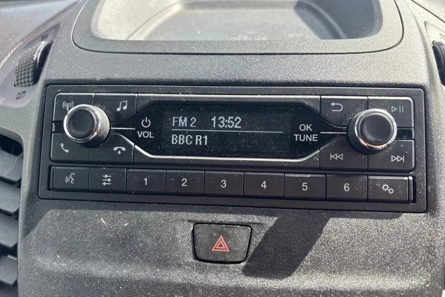 Ford Transit Connect Mpv White #9