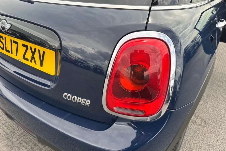 Mini Hatch 2.0 5-Door Hatch Cooper S Seven Edition 2017 Black #24