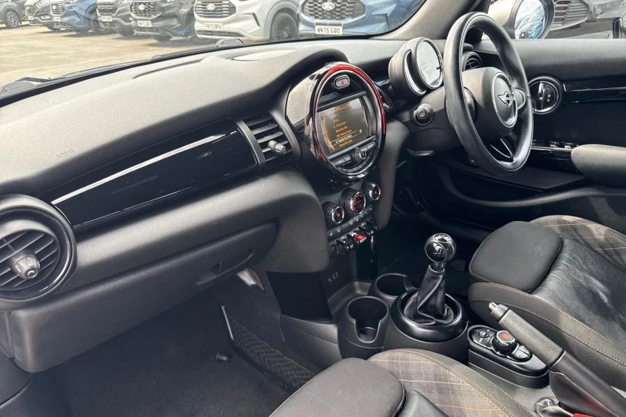 Mini Hatch 2.0 5-Door Hatch Cooper S Seven Edition 2017 Black #12