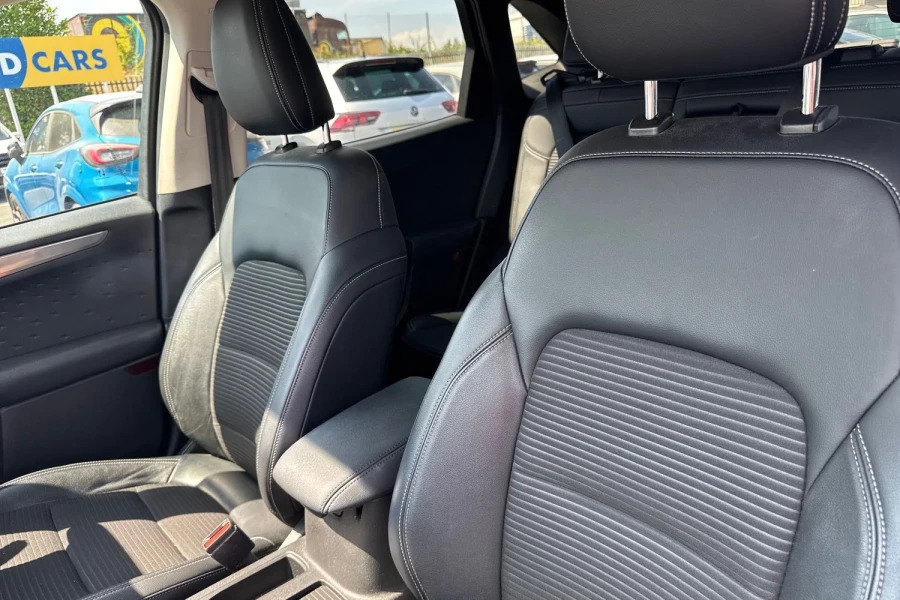 Ford Kuga St-line X Black #15