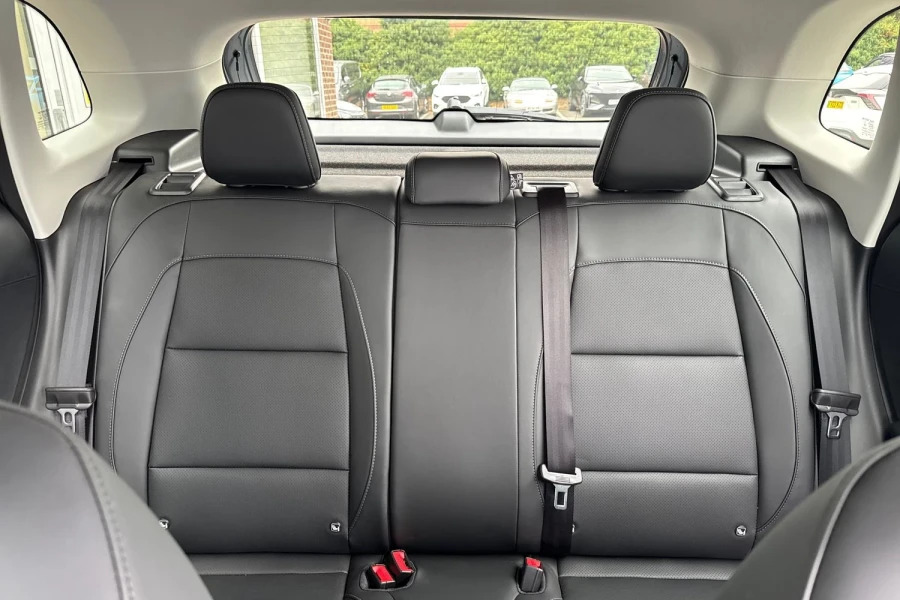 MG ZS 1.5 Se White #45