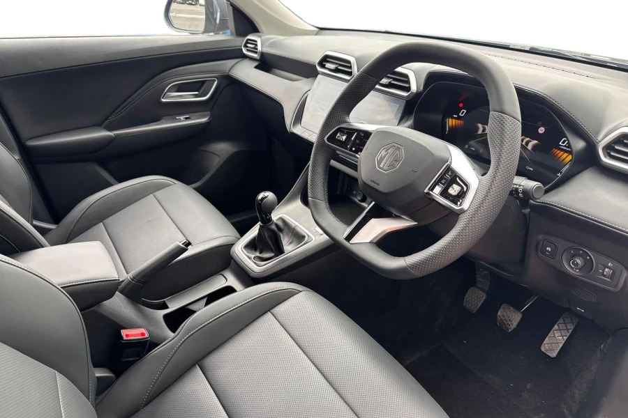 MG ZS 1.5 Se White #10