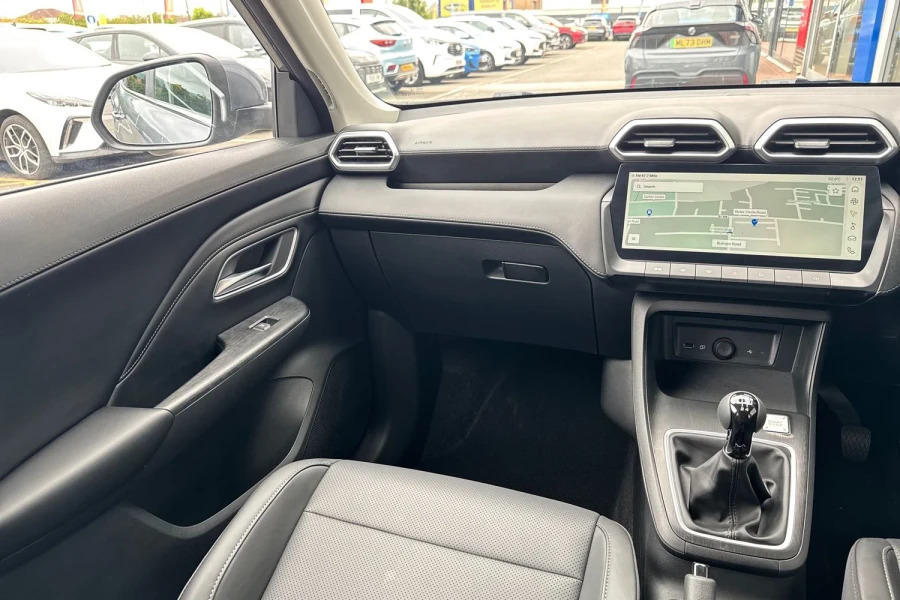 MG ZS 1.5 Se White #37