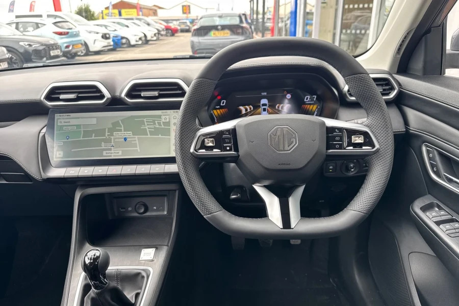 MG ZS 1.5 Se White #39