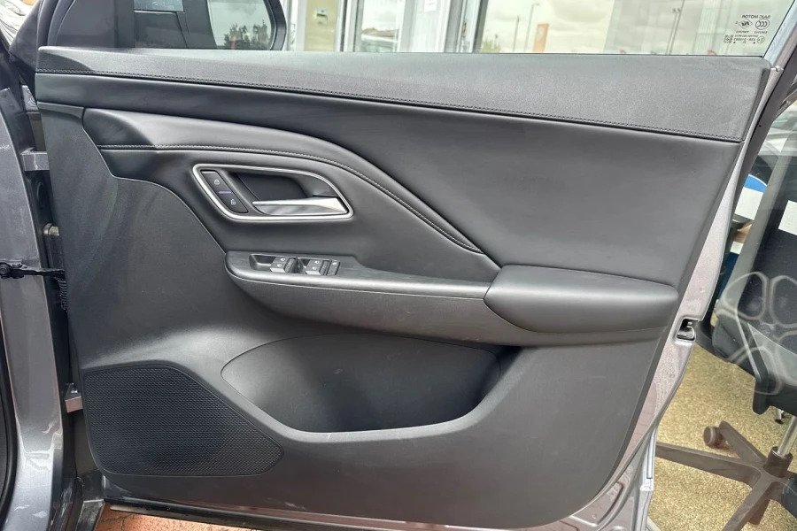 MG ZS 1.5 Se White #30
