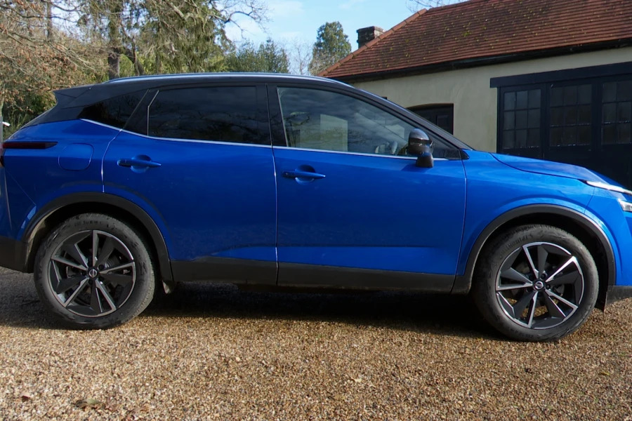 Nissan Qashqai Qashqai 1.3 Dig-t Mh Tekna Hatchback Red