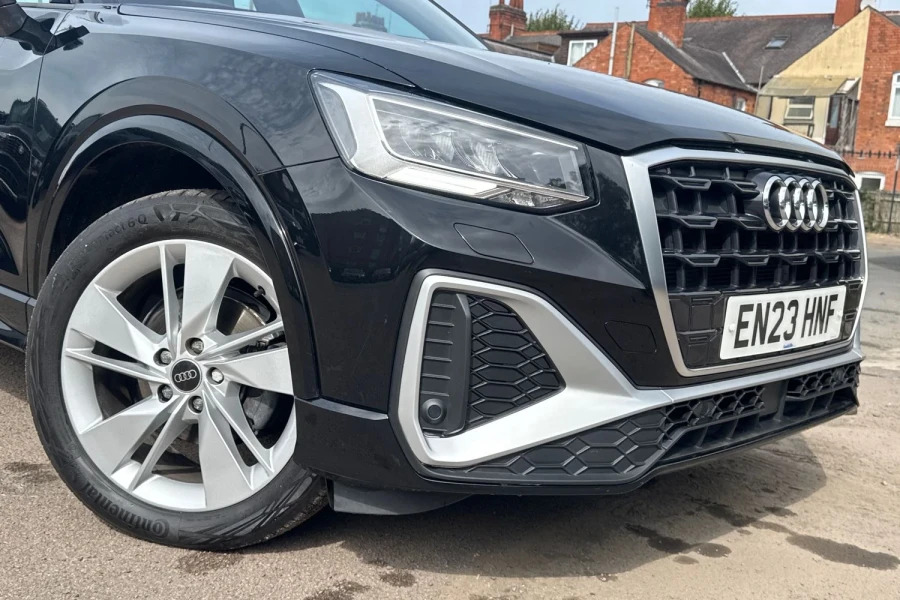 Audi Q2 Q2 35 Tfsi S Line S Tronic Estate Black #3