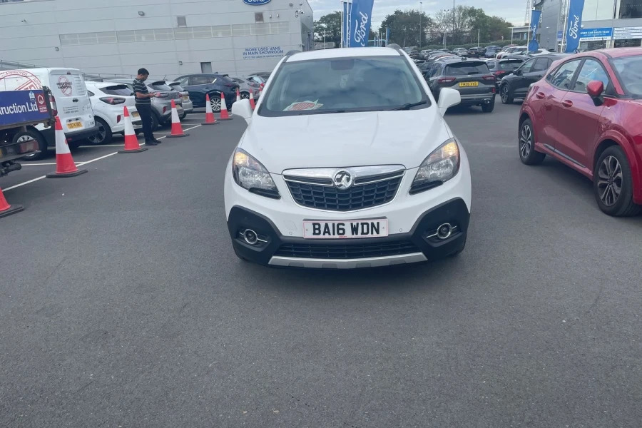 Vauxhall Mokka Mokka 1.6 Cdti Se Hatchback White #3