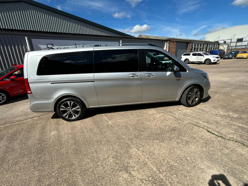 Mercedes-Benz V Class Mpv Silver #13