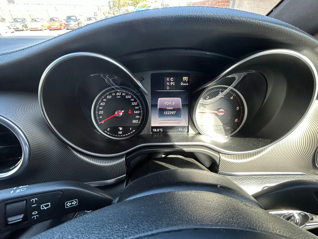 Mercedes-Benz V Class Mpv Silver #15