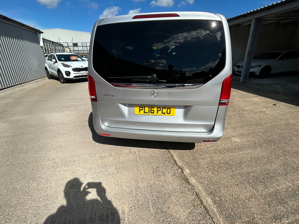 Mercedes-Benz V Class Mpv Silver #9