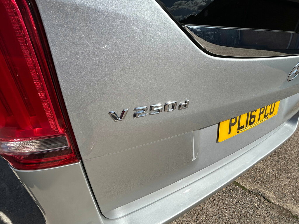 Mercedes-Benz V Class Mpv Silver #8