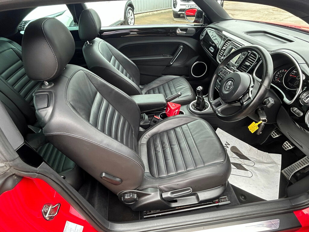 Volkswagen Beetle Hatchback Red #27