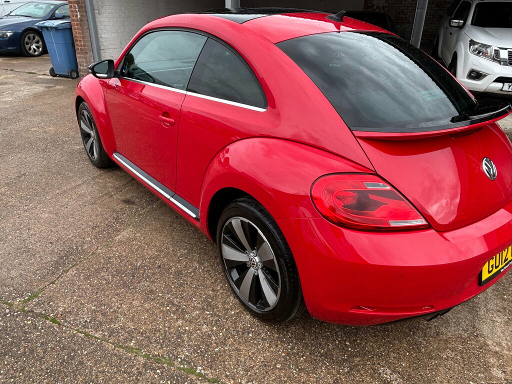Volkswagen Beetle Hatchback Red #10
