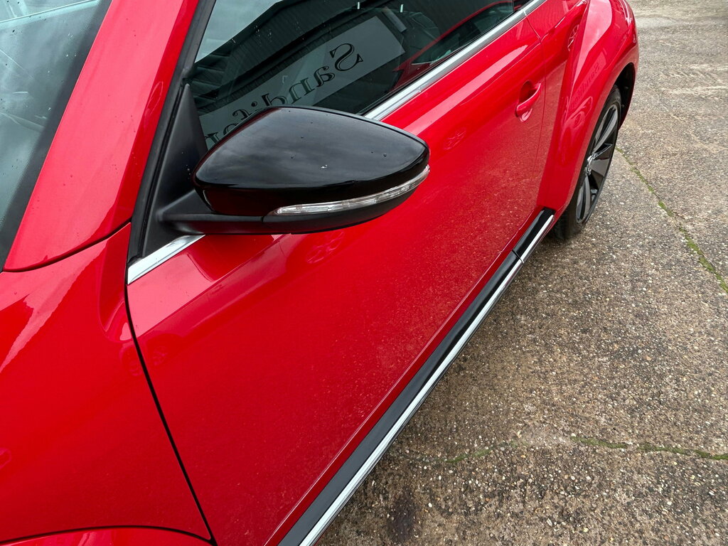 Volkswagen Beetle Hatchback Red #19