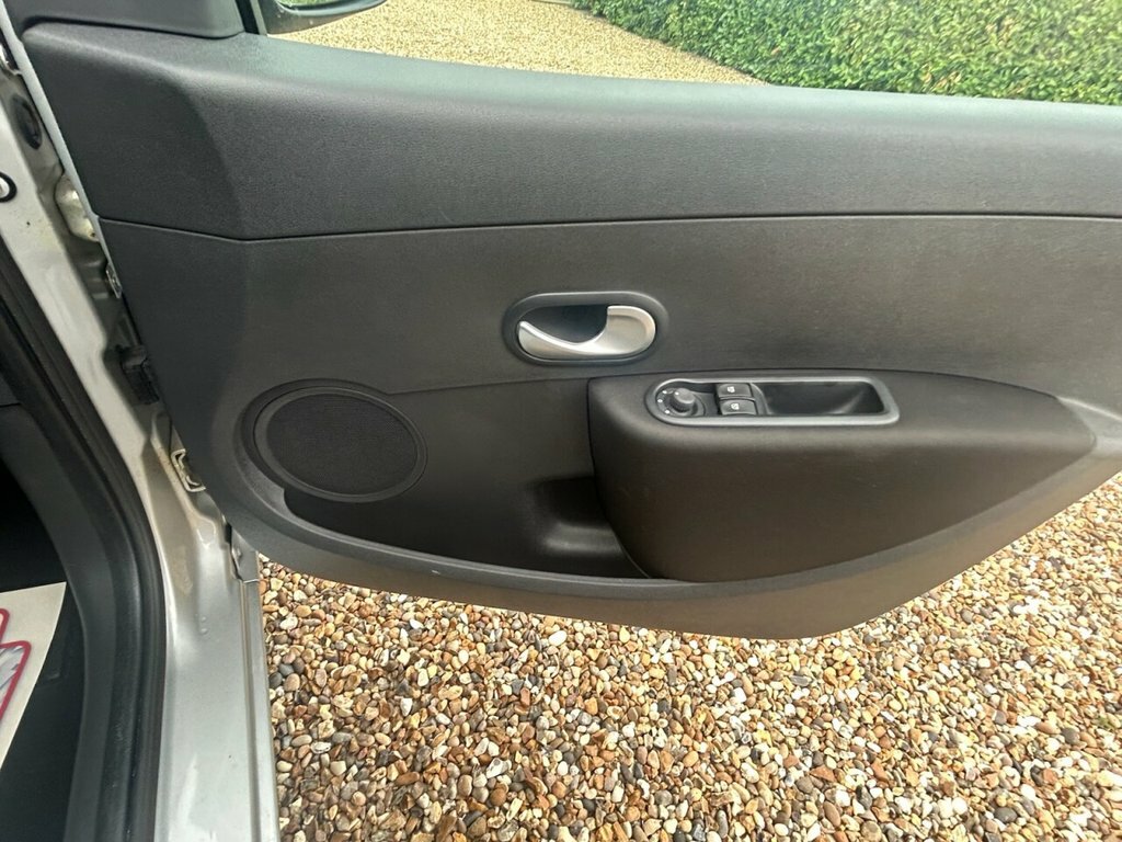 Renault Clio 1.5L 1.5 Dci Dynamique Black #32