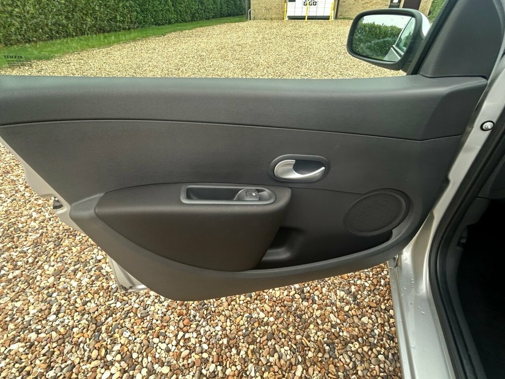 Renault Clio 1.5L 1.5 Dci Dynamique Black #43