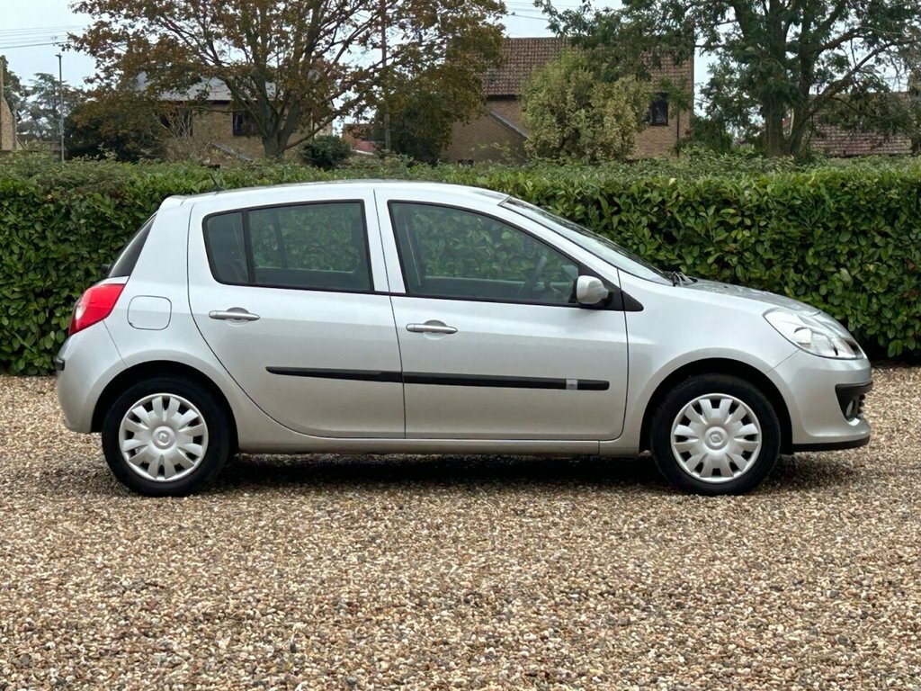 Renault Clio 1.5L 1.5 Dci Dynamique Black #23