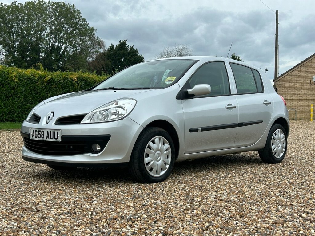 Renault Clio 1.5L 1.5 Dci Dynamique Black #4