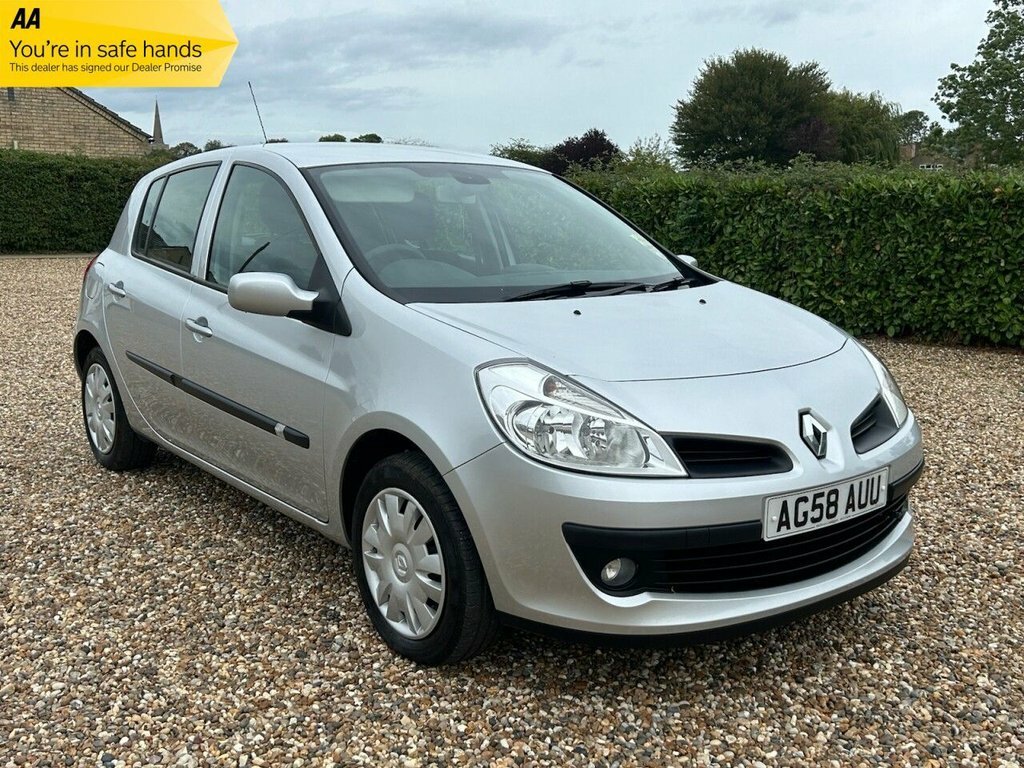 Renault Clio 1.5L 1.5 Dci Dynamique Black #1