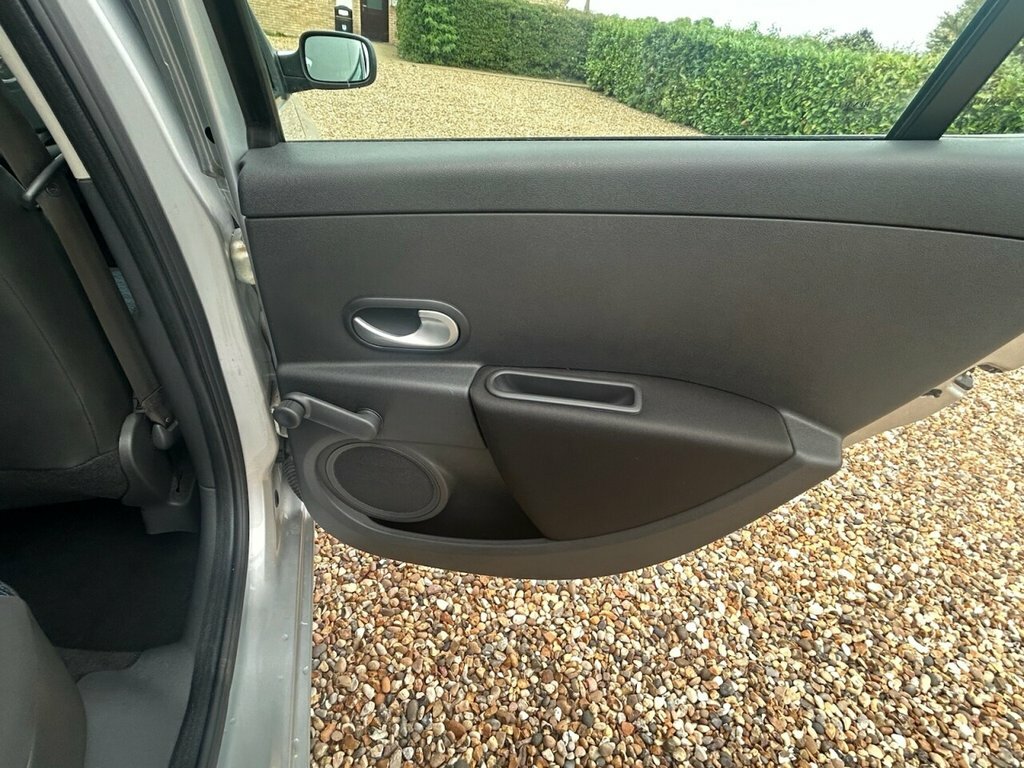 Renault Clio 1.5L 1.5 Dci Dynamique Black #36