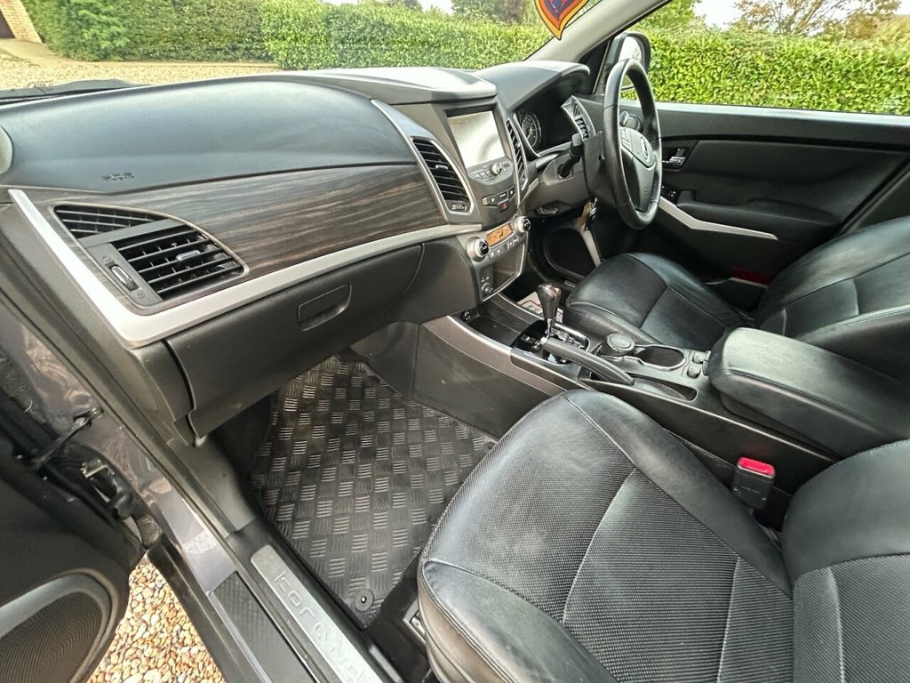 SsangYong Korando Elx White #35