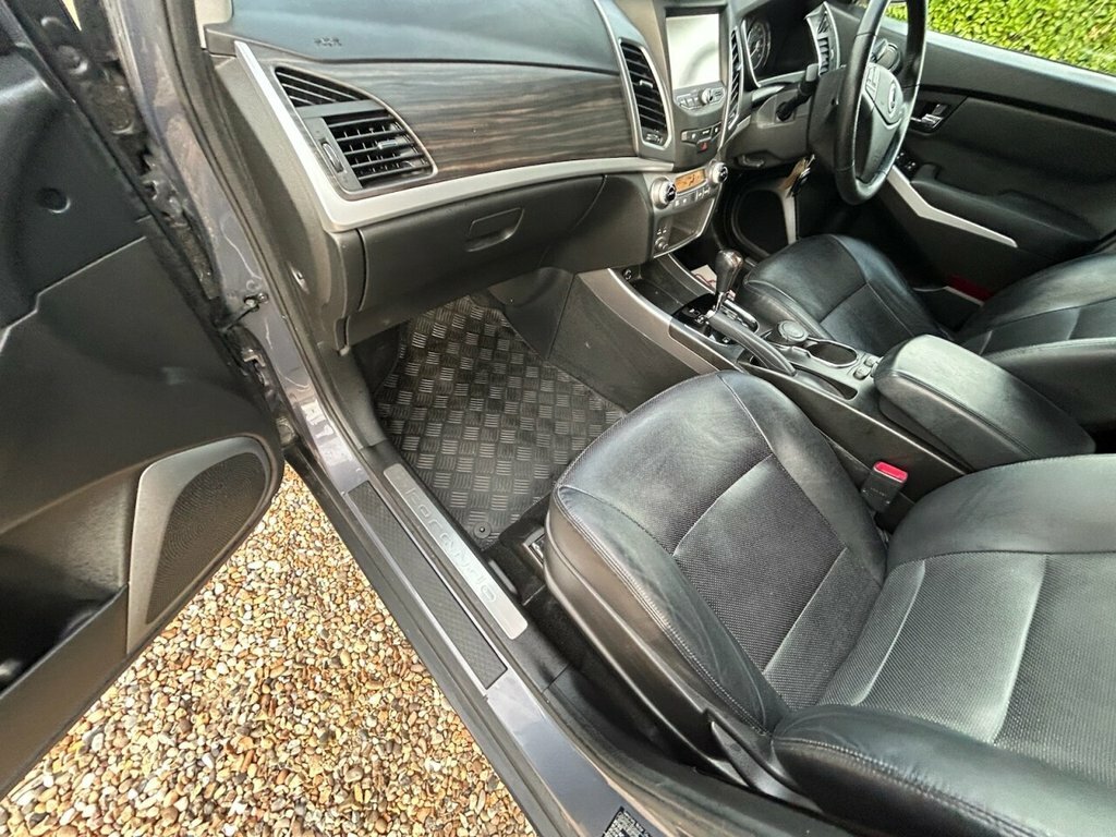 SsangYong Korando Elx White #34
