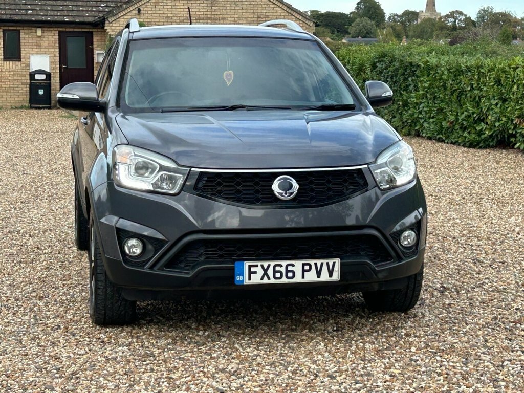 SsangYong Korando Elx White #19