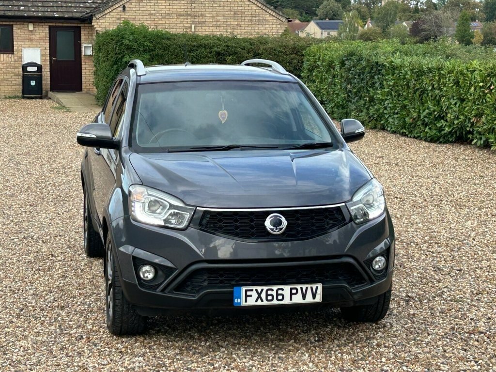 SsangYong Korando Elx White #12