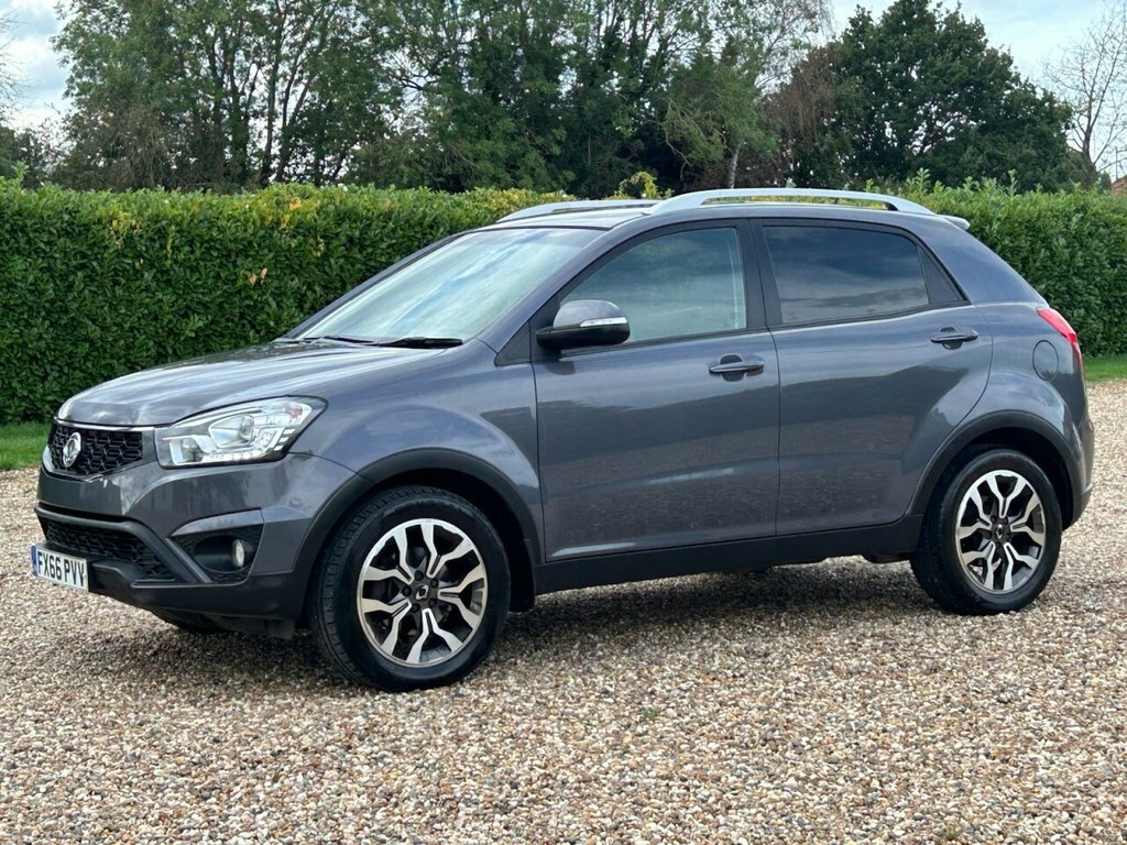 SsangYong Korando Elx White #10
