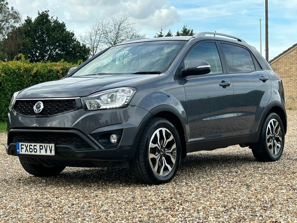 SsangYong Korando Elx White #11
