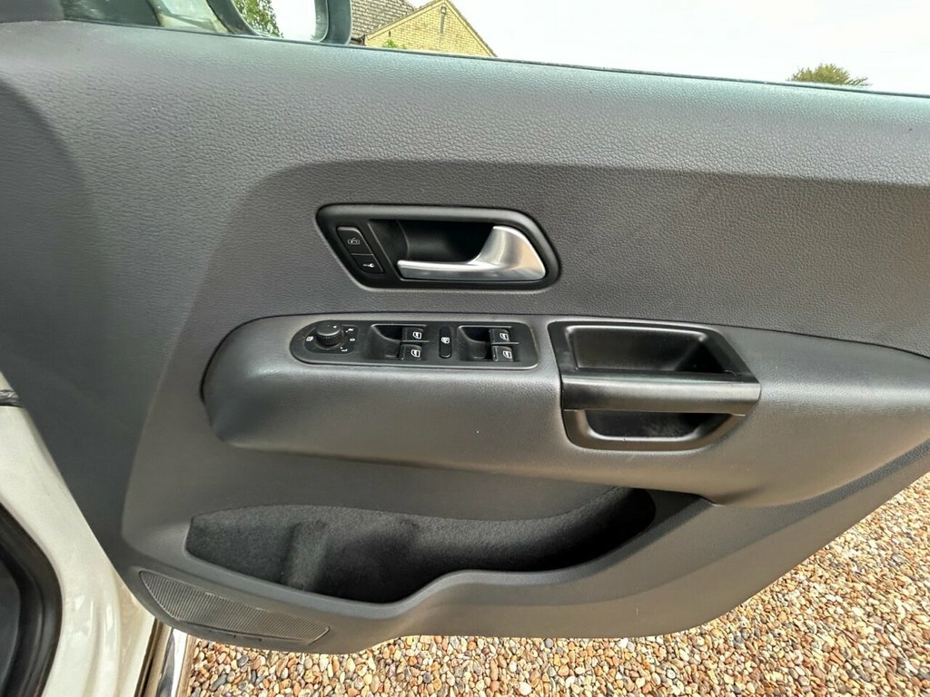 Volkswagen Amarok Bluemotion Tech Highline Dc 4 Motion  #25