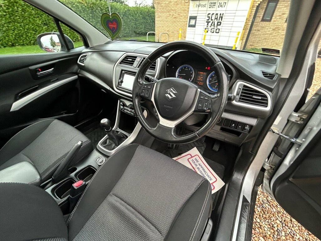 Suzuki SX4 S Cross Hatchback Silver #24