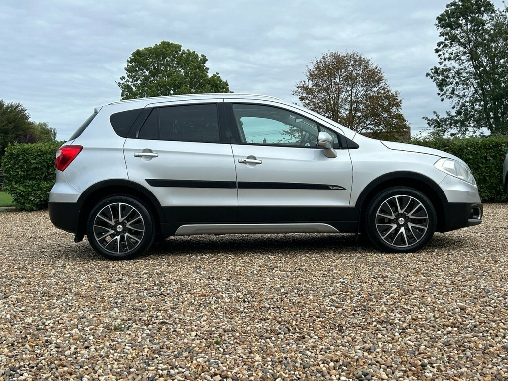 Suzuki SX4 S Cross Hatchback Silver #4