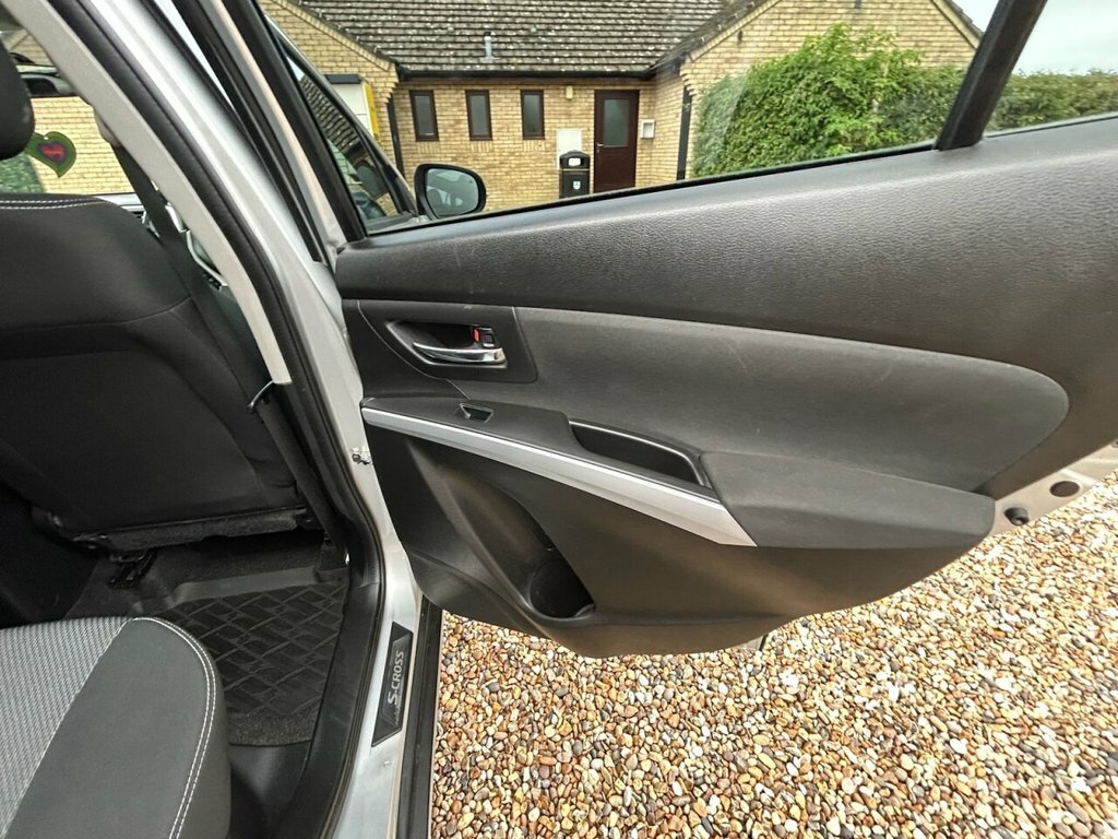 Suzuki SX4 S Cross Hatchback Silver #28